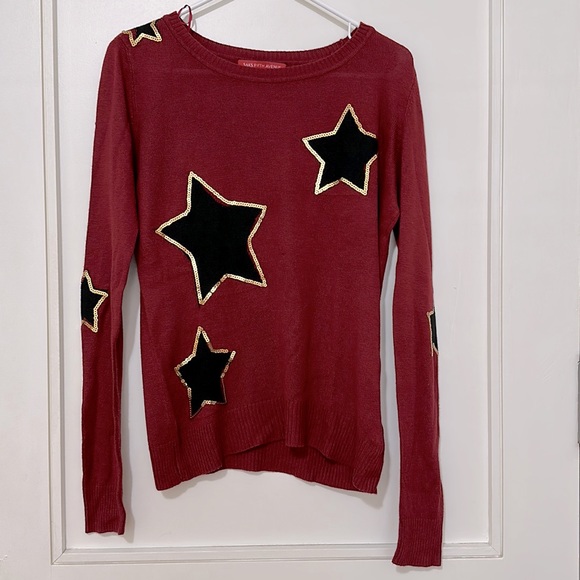 Star Sweater - Picture 1 of 5